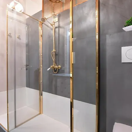 Desenzanoloft Official Partner Marriott Homes & - Swarovski Family With Pool Apartment Desenzano del Garda