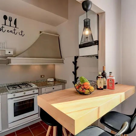 Desenzanoloft Official Partner Marriott Homes & - Swarovski Family With Pool Desenzano del Garda
