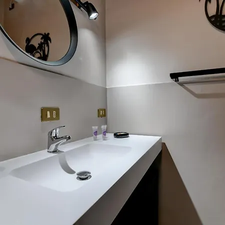 Apartment Desenzanoloft Official Partner Marriott Homes & - Swarovski Family With Pool *